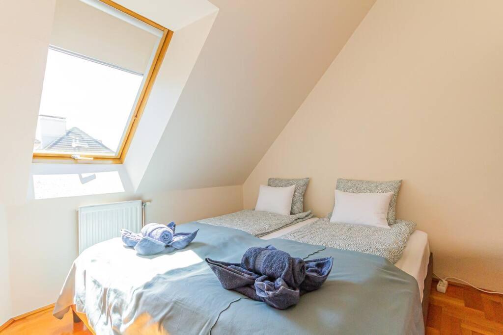 Roomy Apartment 80Sqm At City Center Free Parking Space, Ac & Balcony Budapest Luaran gambar